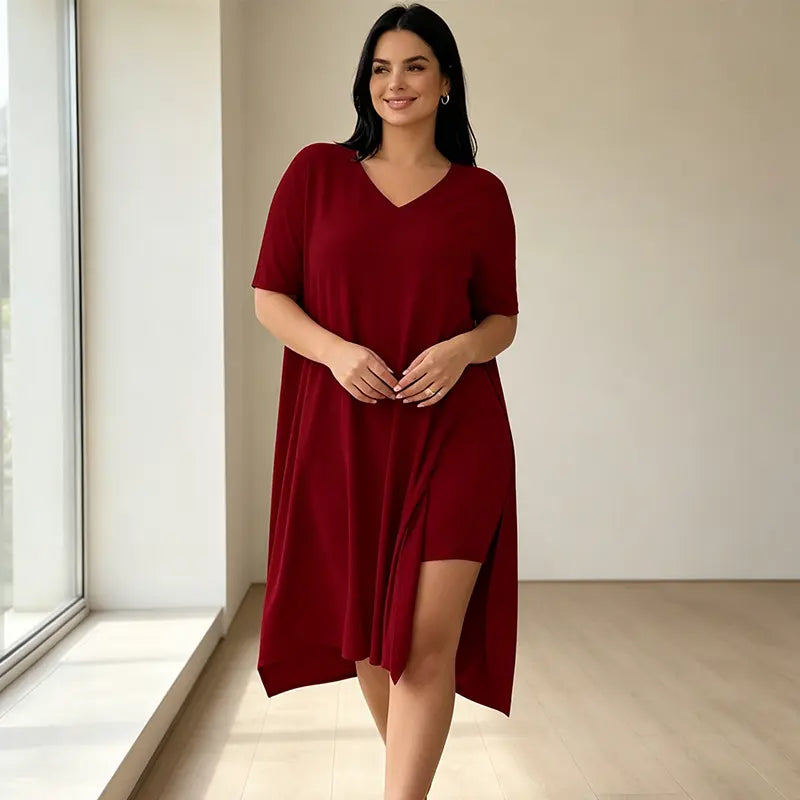 Damski letni komplet 2-częściowy Plus Size – długa koszulka z bocznym rozcięciem i szorty, miękki, elastyczny i przewiewny materiał